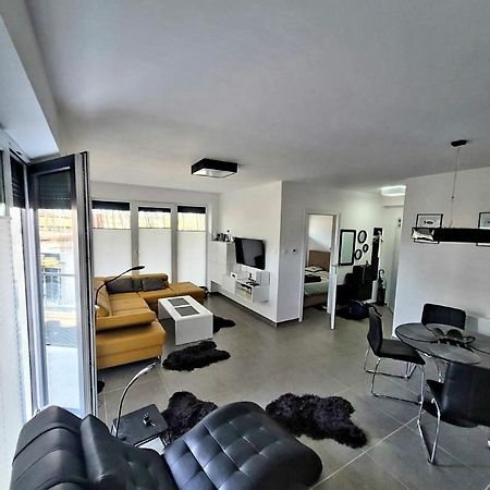 Apartament Amon Nr 5 Apartamento Ujście-Darłowskie Exterior foto